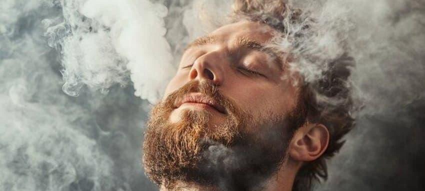 E-cigaretta explains e cigarette induced lung injury risks symptoms treatment and prevention for concerned vapers