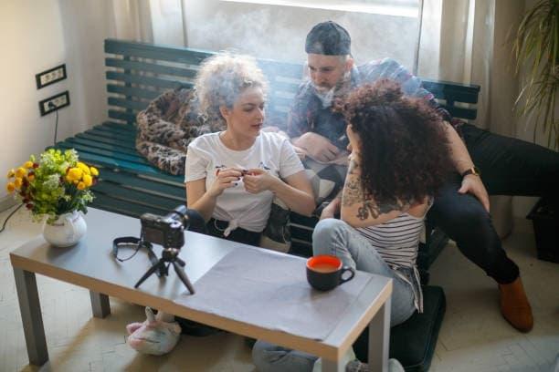 e-cigaretta warns about harms of e-cigarettes and what every vaper should know