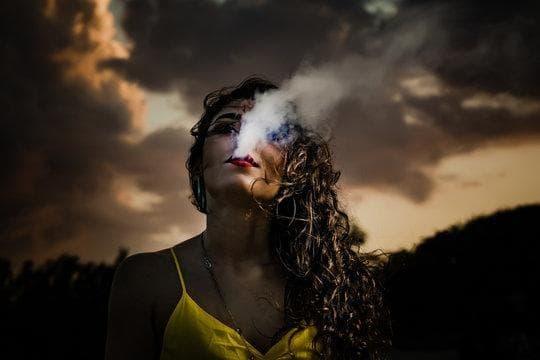 IBVape Shop under fire as e-cigarette advertising to youth prompts public outcry and policy debates